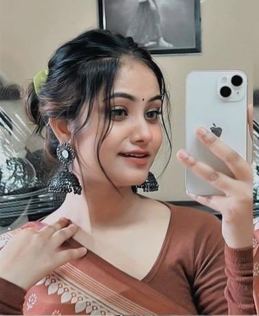 Cute girl pic Cute girl pic