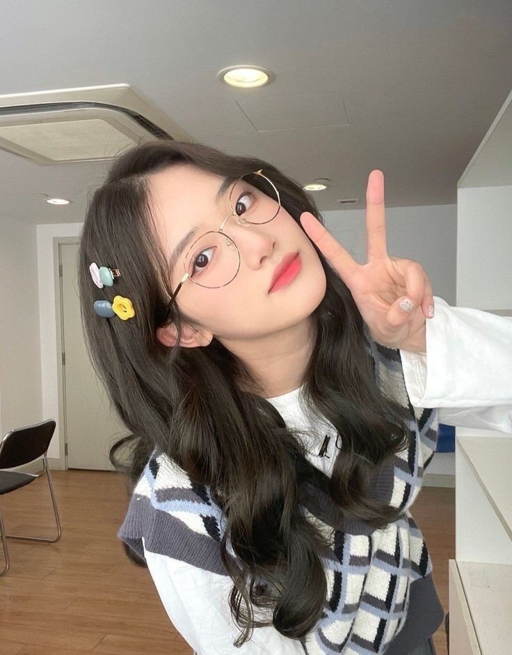 Cute korean girl dp Cute korean girl dp
