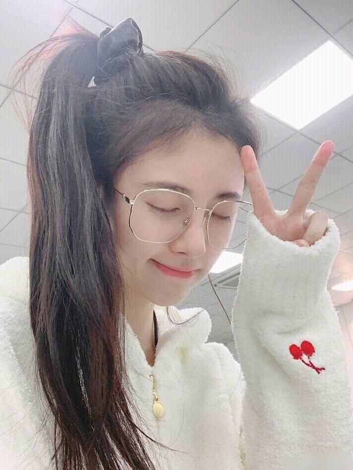 Korean attitude girl dp Korean attitude girl dp