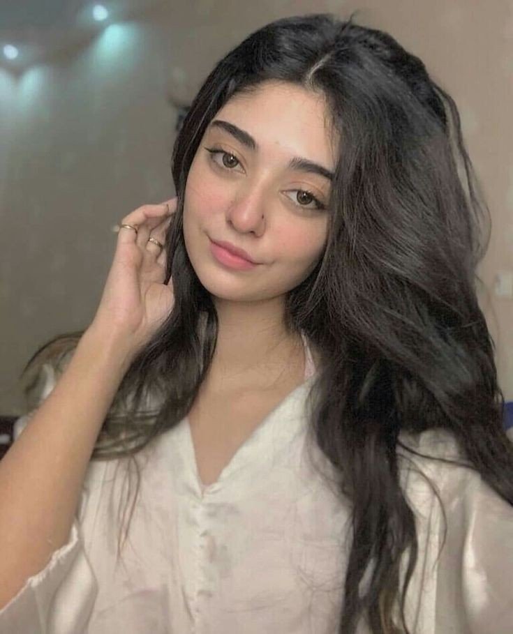 Simple cute girl pic Simple cute girl pic