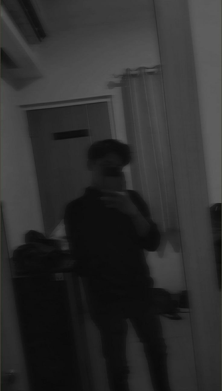 aesthetic blur boy dp