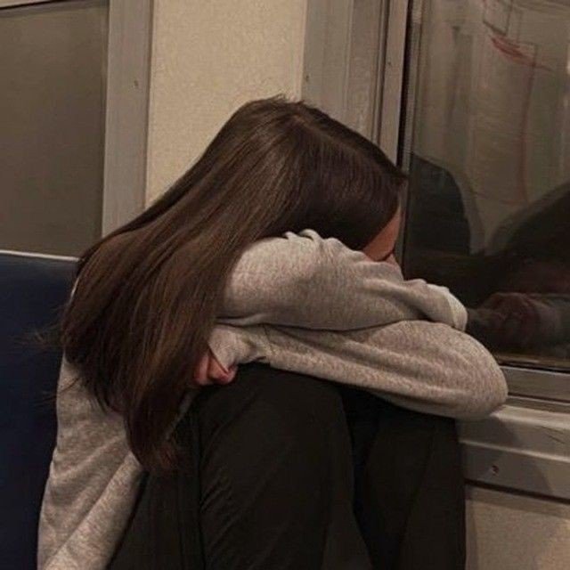 crying girl dp crying girl dp