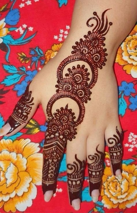 mehndi pic girl mehndi pic girl
