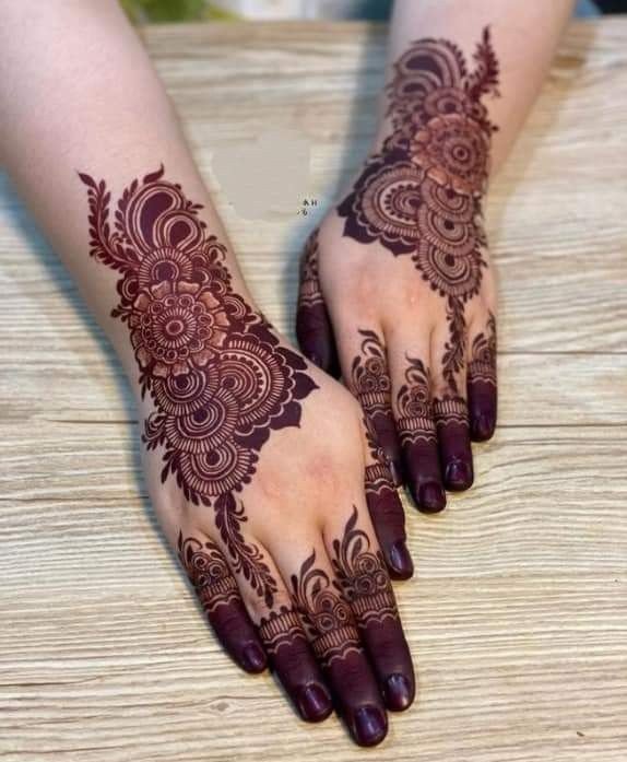 mehndi pic girl mehndi pic girl