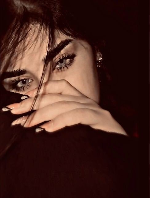 sad girl dp Instagram sad girl dp Instagram