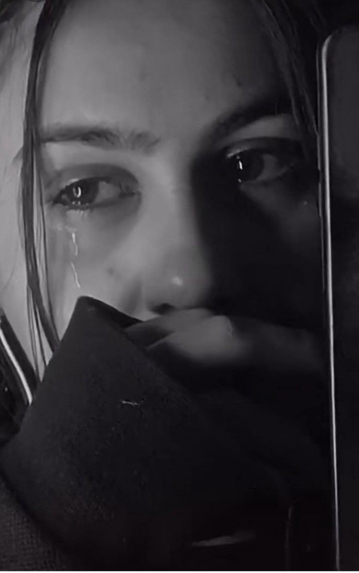 sad girl pic sad girl pic